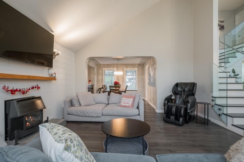 18586 62 Avenue, Surrey, BC 