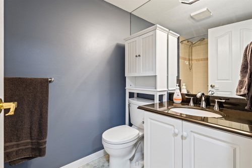 206-32120 Mt Waddington Avenue, Abbotsford, BC 