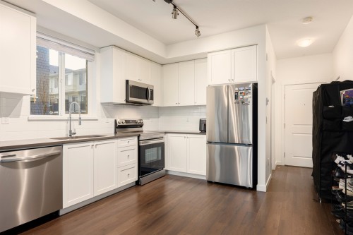 115-15738 85 Avenue, Surrey, BC 