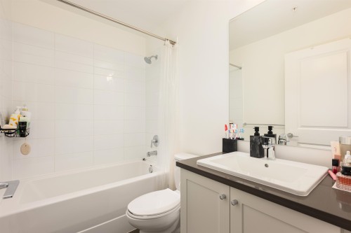 115-15738 85 Avenue, Surrey, BC 