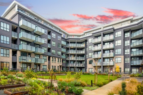 115-15738 85 Avenue, Surrey, BC 