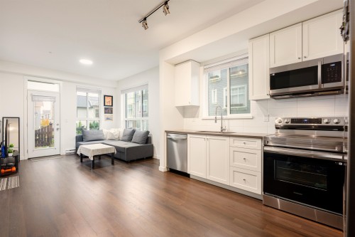 115-15738 85 Avenue, Surrey, BC 