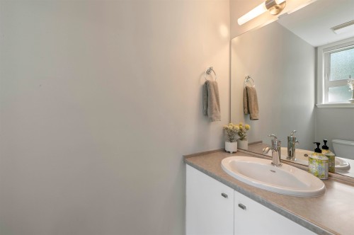 102-18777 68A Avenue, Surrey, BC 