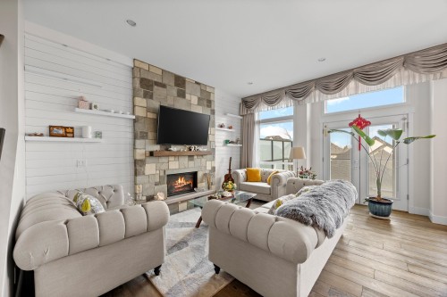 15825 Wills Brook Way, Surrey, BC 