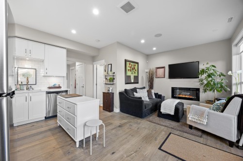 15825 Wills Brook Way, Surrey, BC 