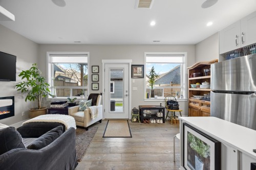 15825 Wills Brook Way, Surrey, BC 