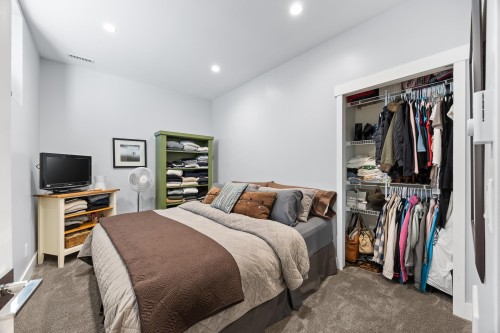 15825 Wills Brook Way, Surrey, BC 