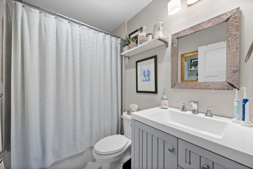 15825 Wills Brook Way, Surrey, BC 