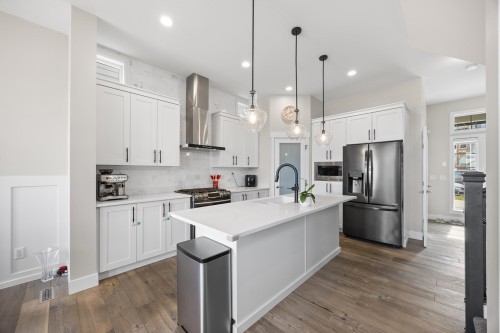 15825 Wills Brook Way, Surrey, BC 