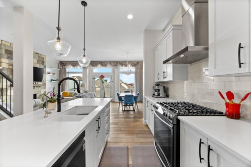 15825 Wills Brook Way, Surrey, BC 