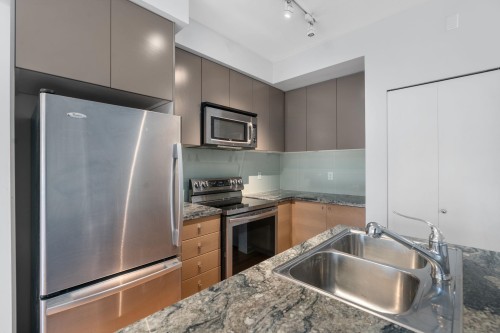 413-6440 194 Street, Surrey, BC 