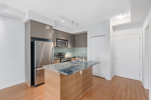 413-6440 194 Street, Surrey, BC 