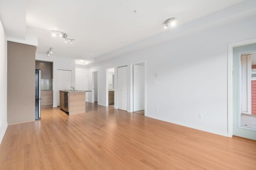 413-6440 194 Street, Surrey, BC 