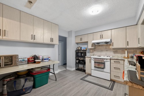 11822 73 Avenue, Delta, BC 