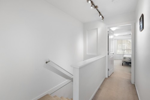 16-14955 60 Avenue, Surrey, BC 