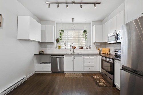 16-14955 60 Avenue, Surrey, BC 