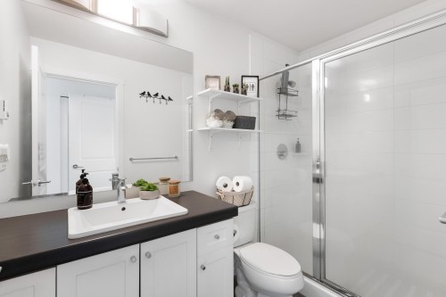 16-14955 60 Avenue, Surrey, BC 