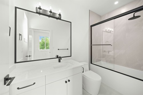 7527 205 Street, Langley, BC 