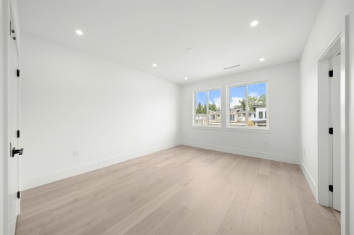 7527 205 Street, Langley, BC 