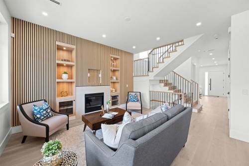 7527 205 Street, Langley, BC 