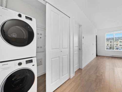 203-15858 Fraser Highway, Surrey, BC 