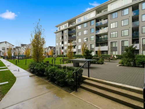 203-15858 Fraser Highway, Surrey, BC 