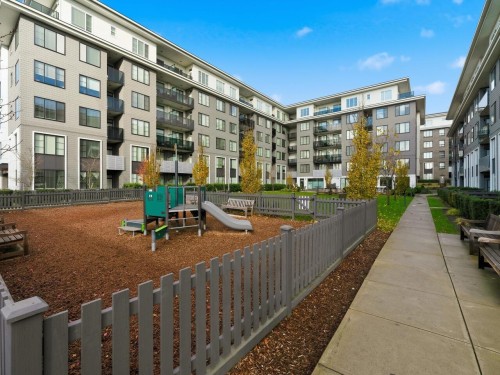 203-15858 Fraser Highway, Surrey, BC 