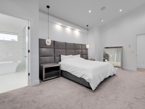 2875 164A Street, Surrey, BC 