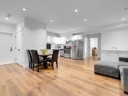 2875 164A Street, Surrey, BC 