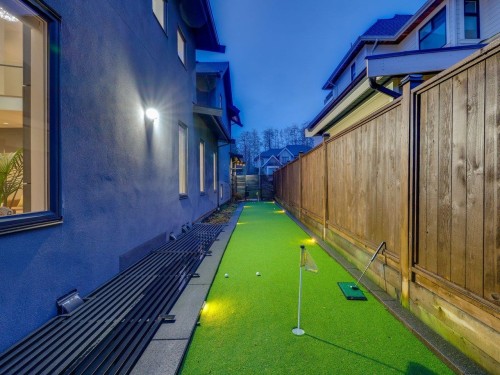 2875 164A Street, Surrey, BC 