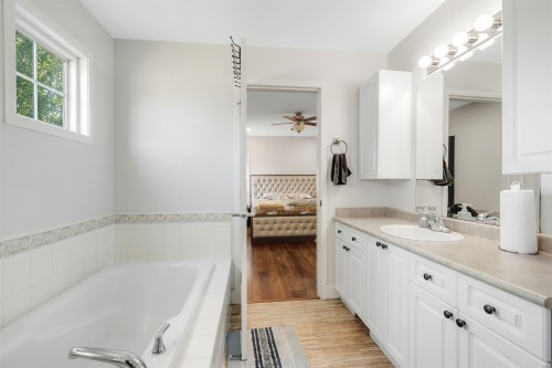 27895 Junction Avenue, Abbotsford, BC 