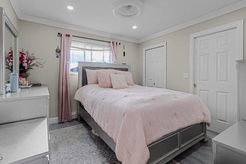 14336 90A Avenue, Surrey, BC 