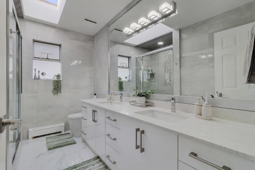 14336 90A Avenue, Surrey, BC 