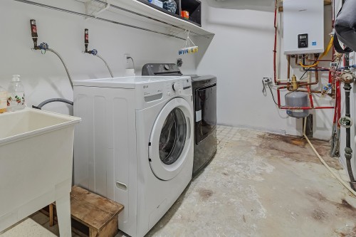 14336 90A Avenue, Surrey, BC 