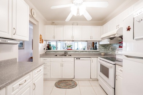 305-15313 19 Avenue, Surrey, BC 