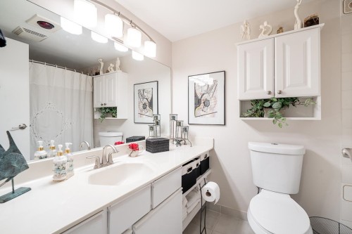 305-15313 19 Avenue, Surrey, BC 