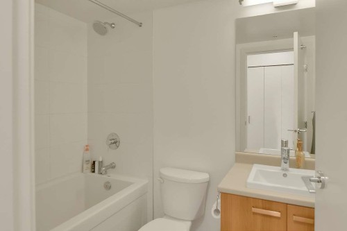 1905-13325 102A Avenue, Surrey, BC 