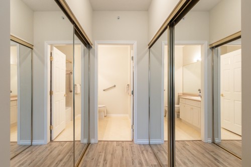 424-13880 70 Avenue, Surrey, BC 