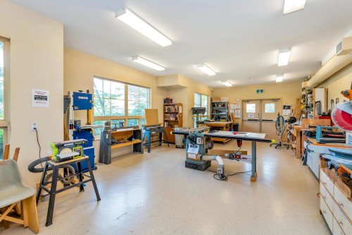 424-13880 70 Avenue, Surrey, BC 