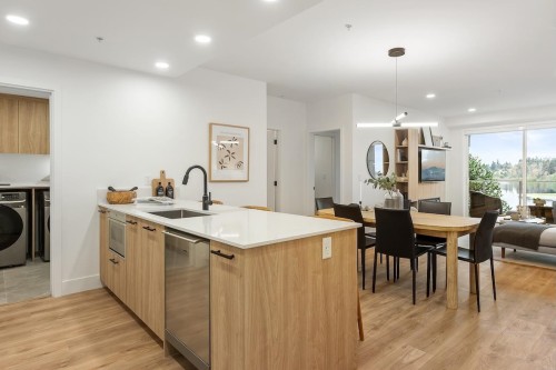 203-33160 Plaxton Crescent, Abbotsford, BC 