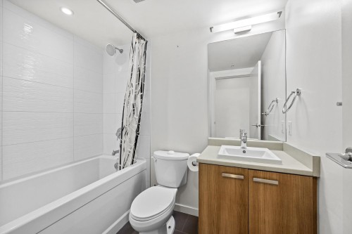 2511-13325 102A Avenue, Surrey, BC 