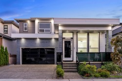 16620 18b Avenue  Surrey, BC V3Z 1A2