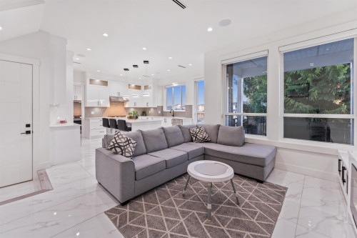 16620 18B Avenue, Surrey, BC 