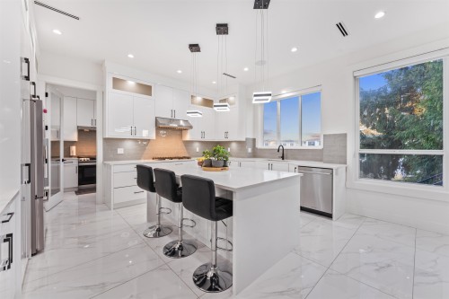 16620 18B Avenue, Surrey, BC 