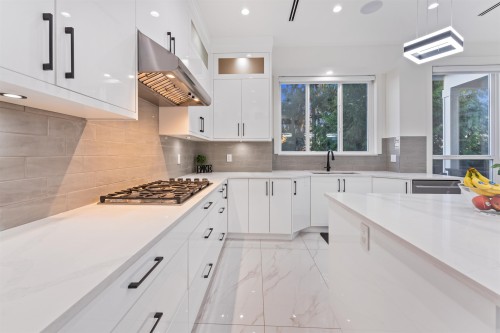 16620 18B Avenue, Surrey, BC 