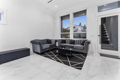 16620 18B Avenue, Surrey, BC 