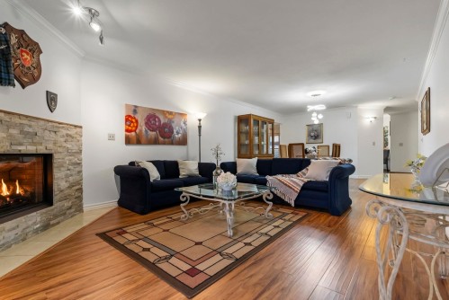 133-15153 98 Avenue, Surrey, BC 