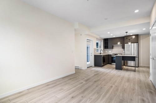 301-7920 206 Street, Langley, BC 