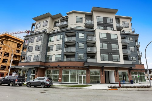 301-7920 206 Street, Langley, BC 