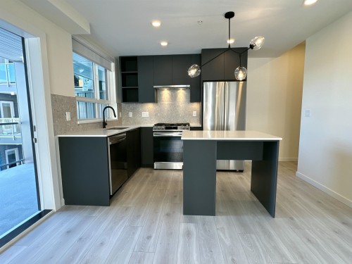 301-7920 206 Street, Langley, BC 